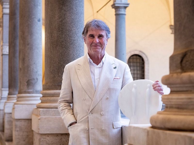 Cucinelli e la narrazione che si sgretola: dal santo al documentario